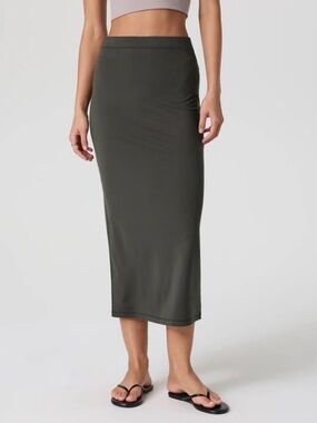 NWOT Vuori Halo Column Skirt Kale Small